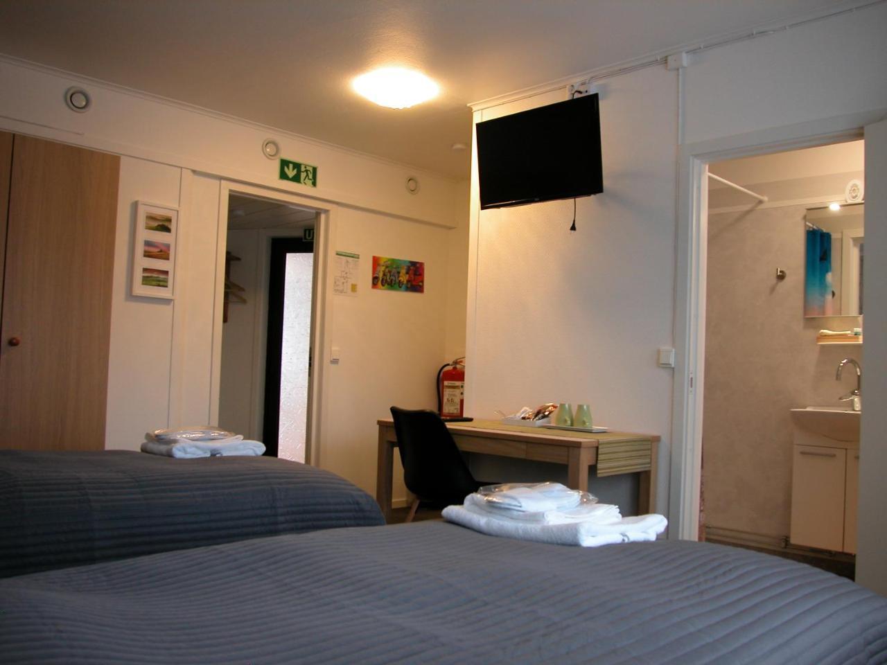Cafe Bistro Moccacino Bed & Breakfast Eksharad Exterior photo